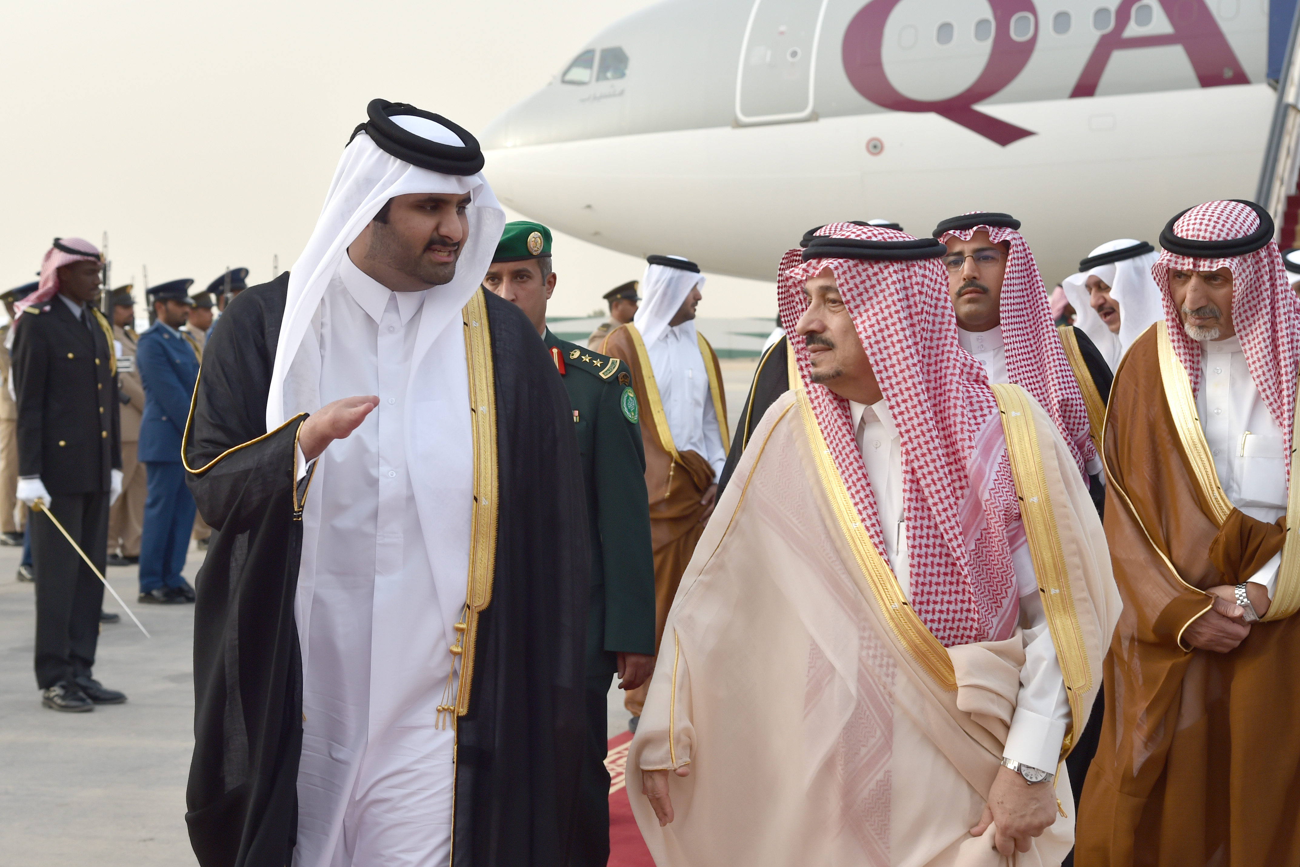 من هو الشيخ عبدالله بن حمد ال ثانى نائب أمير قطر الجديد 2014 والسيرة الذاتية كلمة دوت أورج